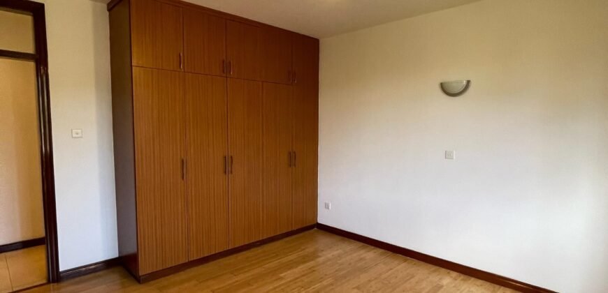 Riverside 3 bedroom plus dsq to let