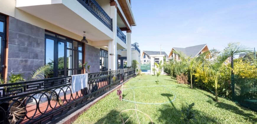 Magnificent 6-Bedroom Home on 1/4 Acre.