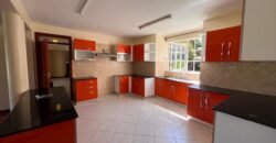 4 bedrooms with 2sqs all ensuite to let in the leafy suburbs of Karen
