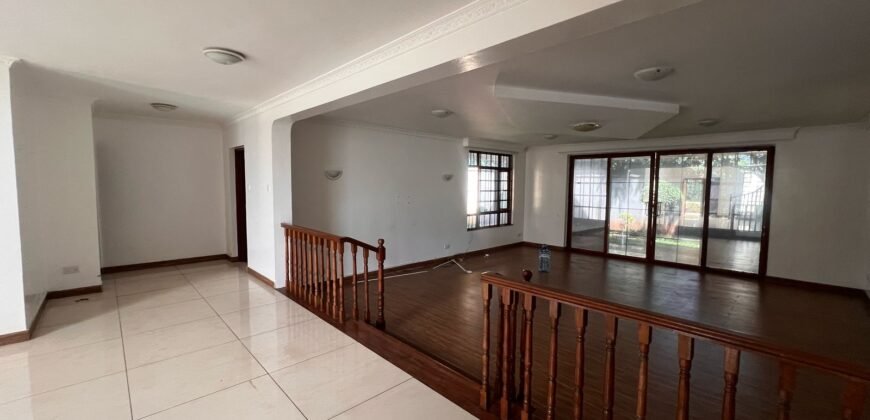 Lovely 5 bedrooms with sq all ensuite villa to let in the leafy suburbs of old Runda
