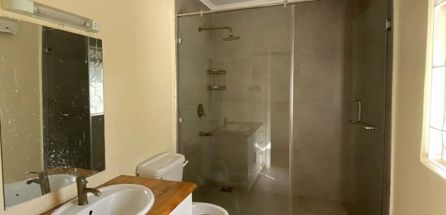 3Bedroom master ensuite+DSQ Townhouse for Rent.