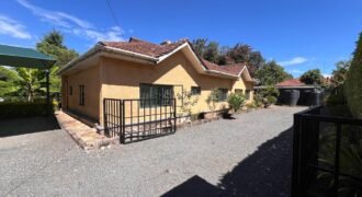 Lovey 3 bedrooms with sq bungalow to let in karen plains.