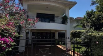 Charming 4 bedroom Townhouse for rent