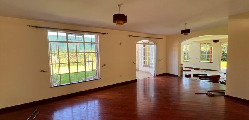 4 bedrooms with 2sqs all ensuite to let in the leafy suburbs of Karen