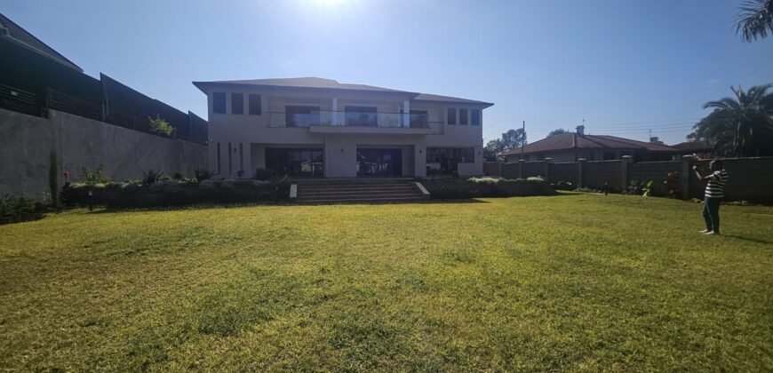 Magnificent 4 bedrooms with 2sqs all ensuite house to let