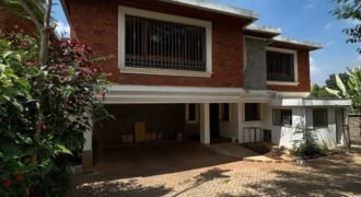 Elegant 5 Bedroom Townhouse in Spring valley