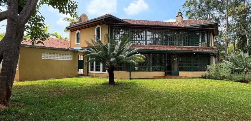 Luxurious living in this elegant 5 Bedroom all ensuite