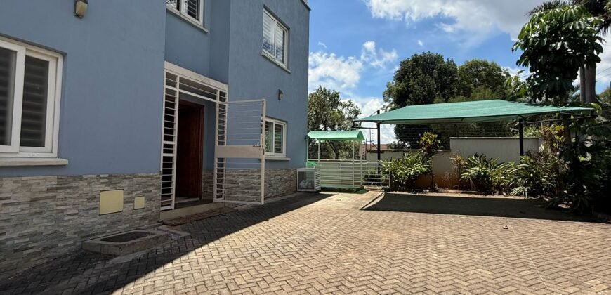 TOWNHOUSE TO LET IN LAVINGTON