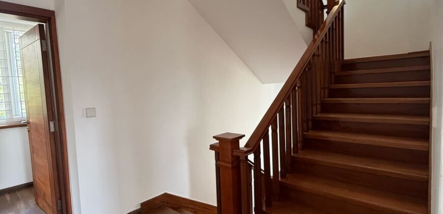TOWNHOUSE TO LET IN LAVINGTON