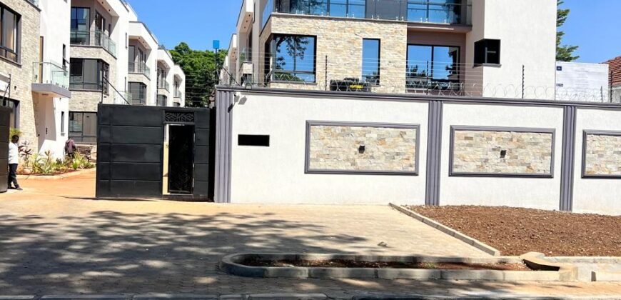 TOWNHOUSE FOR SALE IN LAVINGTON