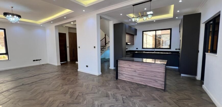 TOWNHOUSE FOR SALE IN LAVINGTON