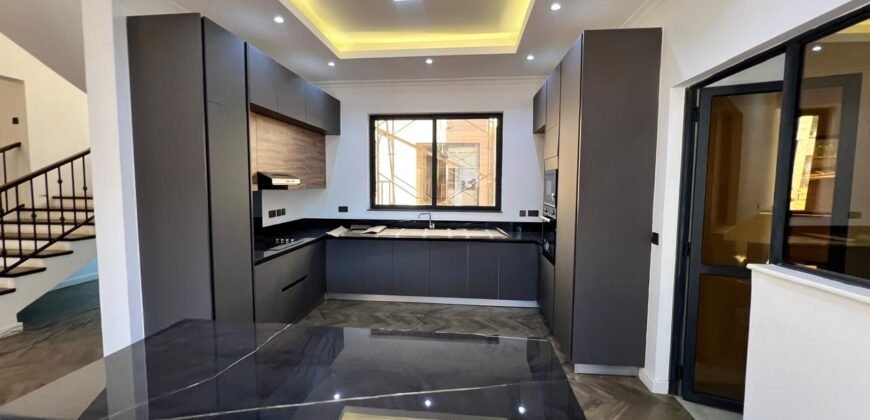 TOWNHOUSE FOR SALE IN LAVINGTON