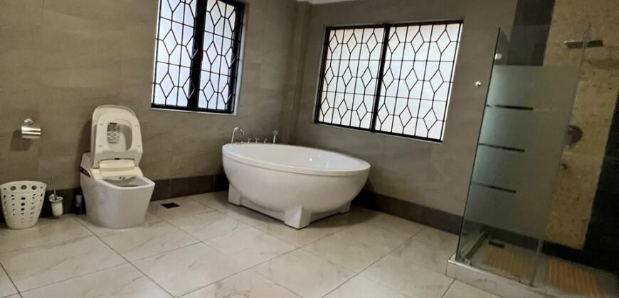HOUSE FOR SALE IN GIGIRI