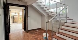 TOWNHOUSE TO LET IN LAVINGTON