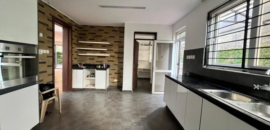 TOWNHOUSE TO LET IN LAVINGTON