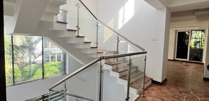 TOWNHOUSE TO LET IN LAVINGTON