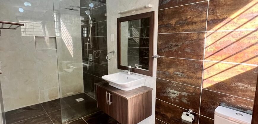 TOWNHOUSE TO LET IN LAVINGTON