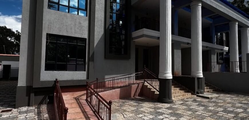 HOUSE TO LET IN KAREN