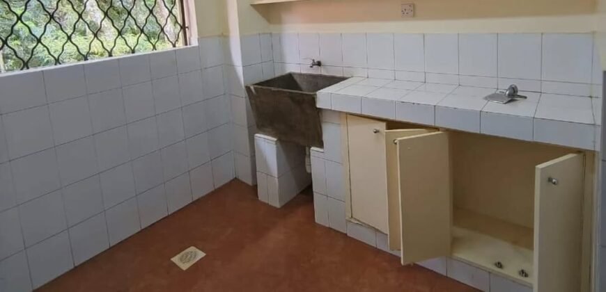 HOUSE TO LET IN LAVINGTON