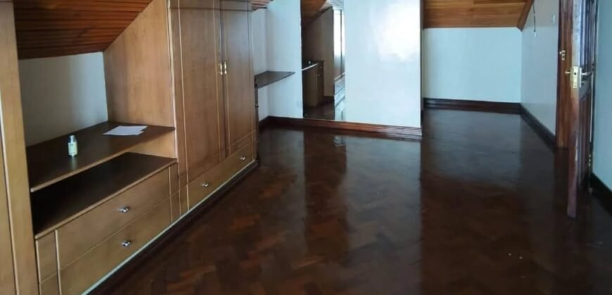 HOUSE TO LET IN LAVINGTON
