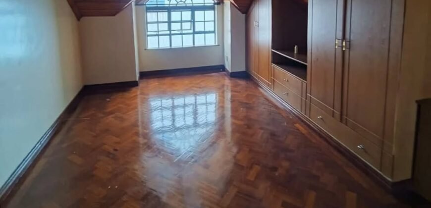 HOUSE TO LET IN LAVINGTON