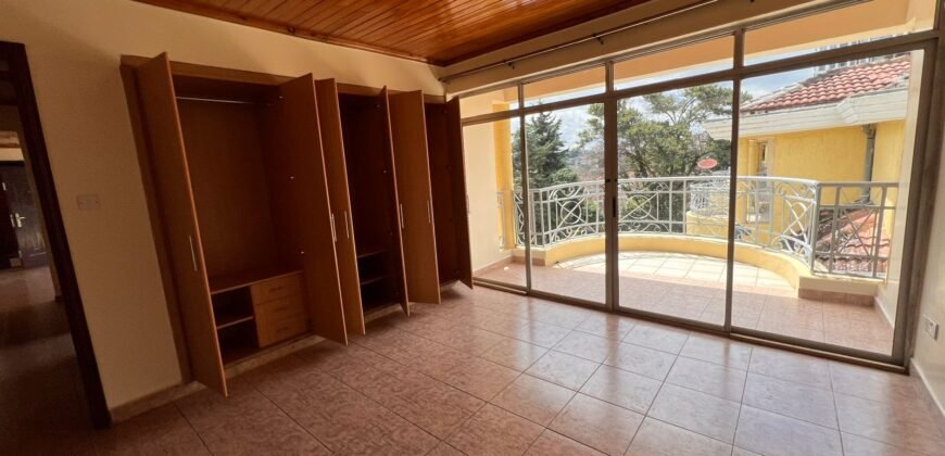 TOWNHOUSE TO LET I LAVINGTON