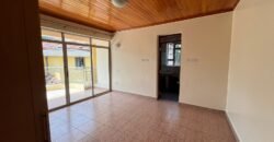 TOWNHOUSE TO LET I LAVINGTON