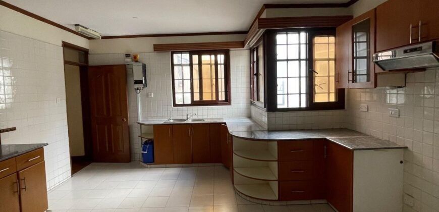 TOWNHOUSE FOR SALE IN LAVINGTON