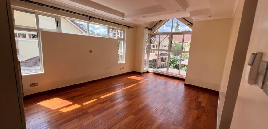 TOWNHOUSE FOR SALE IN LORESHO
