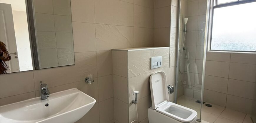 APARTMENT TO LET LAVINGTON