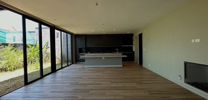 HOUSE TO LET IN RUNDA
