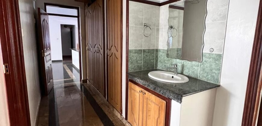 APARTMENT FOR SALE IN LAVINGTON