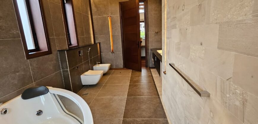 HOUSE FOR SALE IN RUNDA
