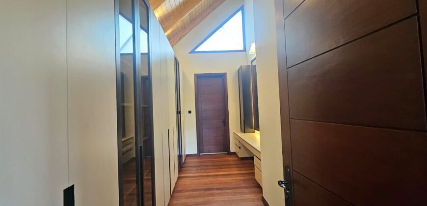 HOUSE FOR SALE IN RUNDA