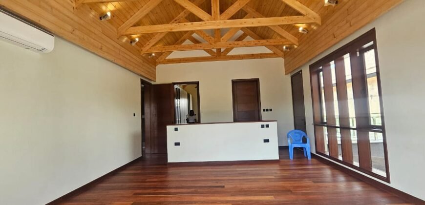 HOUSE FOR SALE IN RUNDA