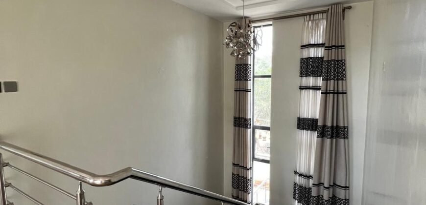 VILLA FOR SALE IN LAVINGTON