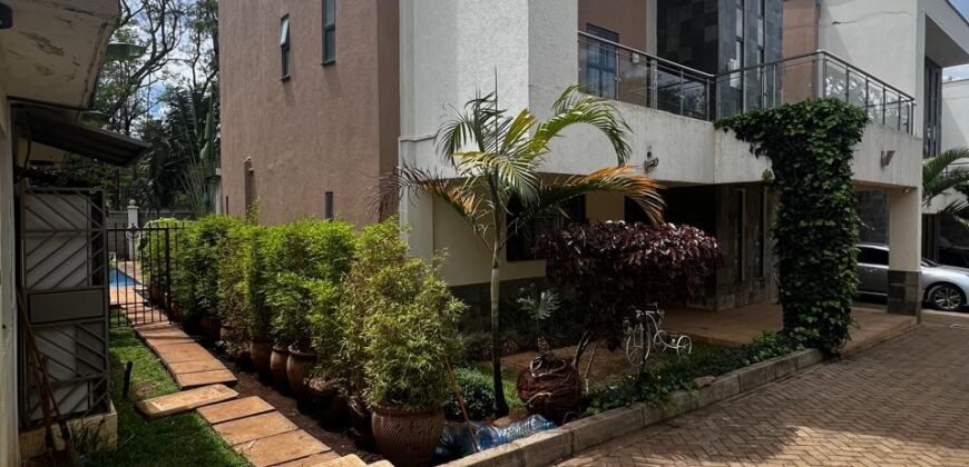 VILLA FOR SALE IN LAVINGTON