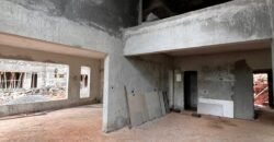 HOUSE FOR SALE IN RIVERSIDE