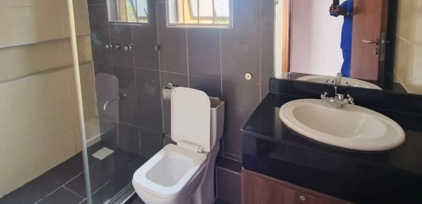 APARTMENT FOR SALE IN DENNIS PRITT