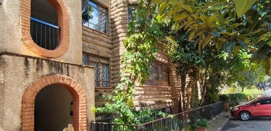 APARTMENT TO LET IN LAVINGTON