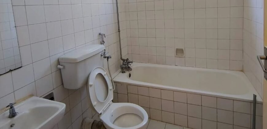 APARTMENT TO LET IN LAVINGTON