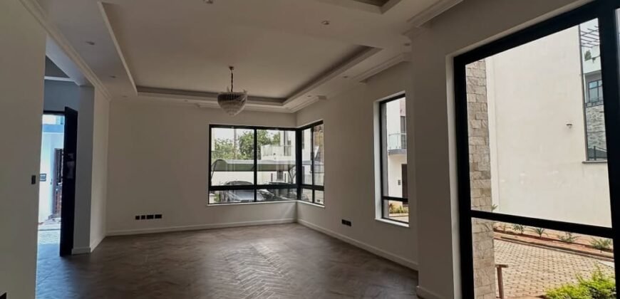 TOWNHOUSE FOR SALE IN LAVINGTON