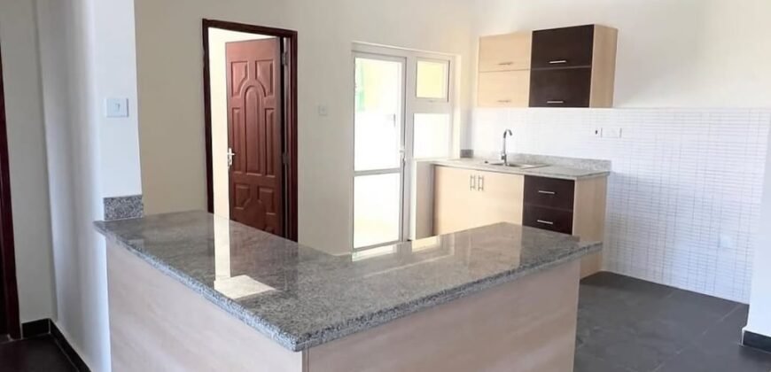 HOUSE TO LET IN LAVINGTON