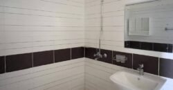 HOUSE TO LET IN LAVINGTON