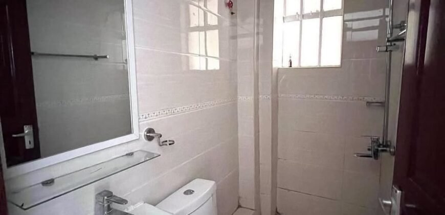 APARTMENT TO LET IN LAVINGTON