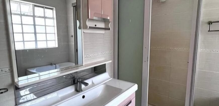 APARTMENT TO LET IN LAVINGTON