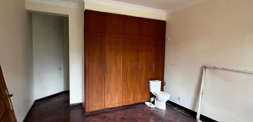 TOWNHOUSE TO LET IN KITISURU
