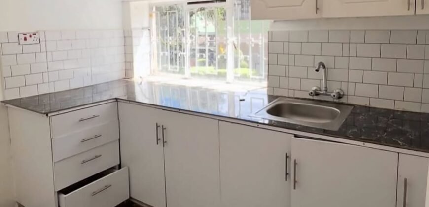APARTMENT TO LET IN LAVINGTON