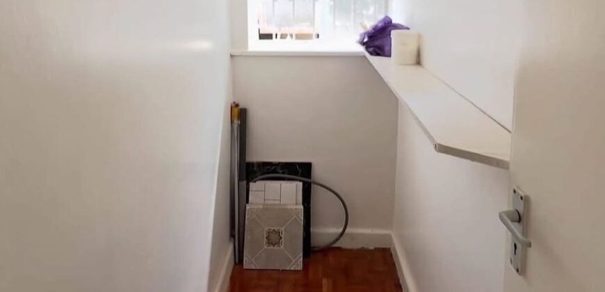 APARTMENT TO LET IN LAVINGTON