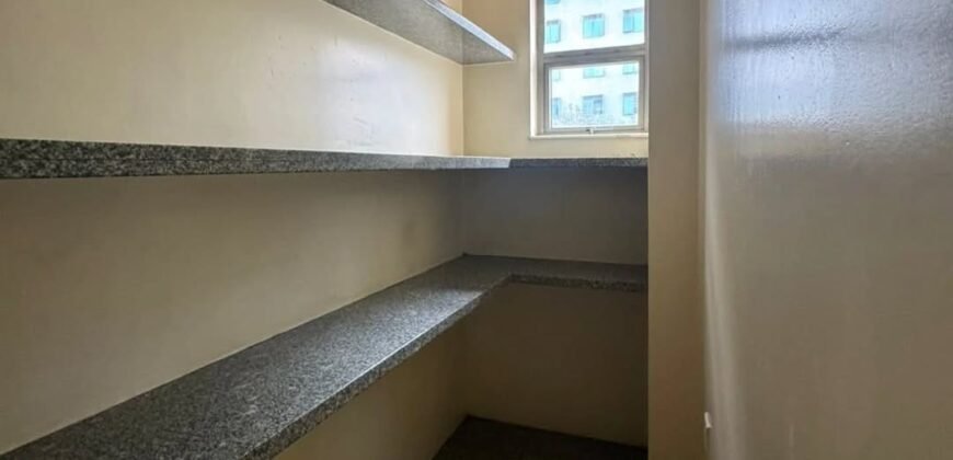 APARTMENT TO LET IN PARKLANDS